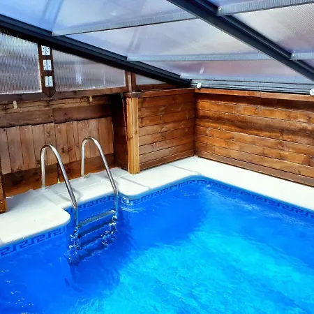 Wood House Close Holiday home